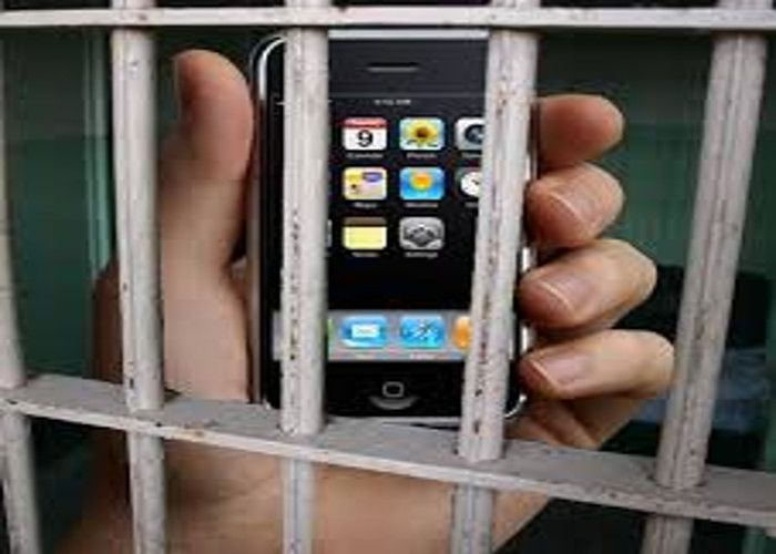 samrt phone was found in haridwa jail
