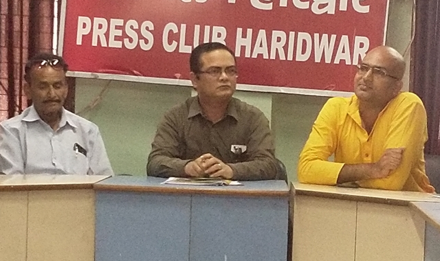Dr. Sk Mishar addressing press conference in haridwar press club