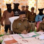 four arrested including two women in chain snatching