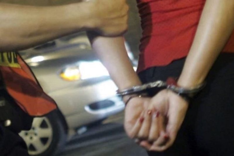 drug inspector arrested for taking bribe from medical store