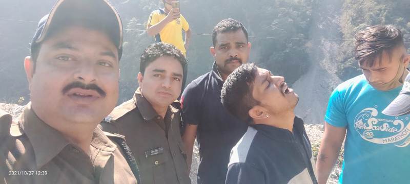tehri police saved man life who try to commit suicide