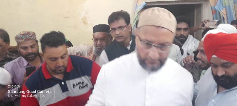 Asduddin owaisi reached haridwar in kaliyar sharif