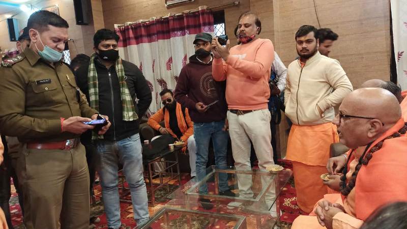 police served notice to hate speech accused in haridwar dharm sansand