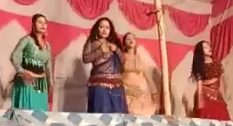 Piran kaliyar mela dance girls viral video
