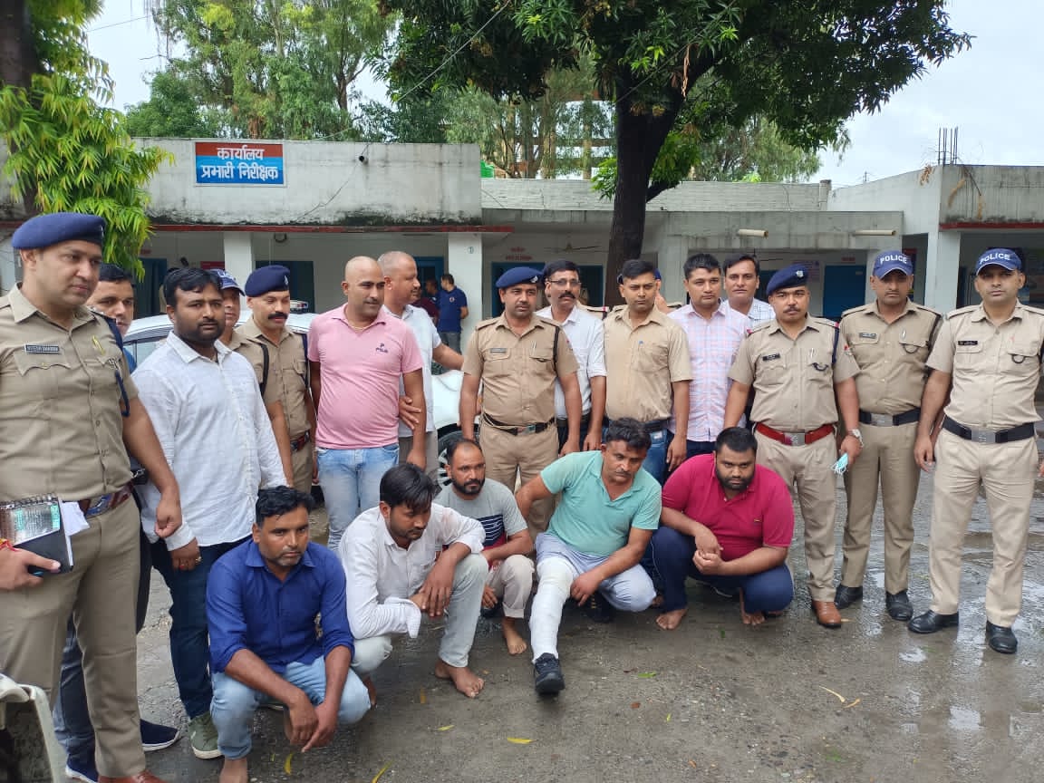 gangrape accused of 6 year old daughter and mother arrested by haridwar police