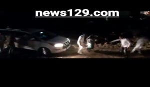 BJP MP Menka Gandhi कीचड़ में फिसल कर गिरी, कार्यकर्ताओं पर निकाला गुस्सा, देखें वीडियो