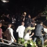 big tree fell in haridwar many injured