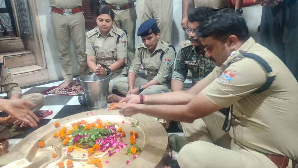 चार करोड कांवडिये, 47 लाख बाइक व बडे वाहन, क्यों लगा जाम, एसएसपी ने बताया कारण, देखें वीडियो कांवड मेला 2023 2 WhatsApp Image 2023 07 15 at 20.23.56