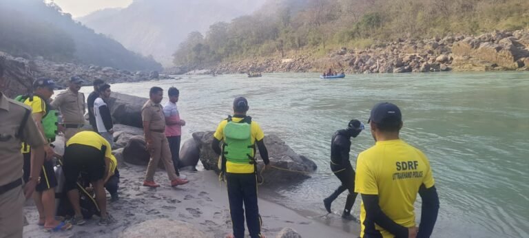 Rishikesh Lakshman Jhula News एमबीए का छात्र गंगा में डूबा, राजस्थान से आया था छात्रों का दल