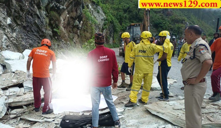 Chardham Yatra News बद्रीनाथ धाम के दर्शन कर लौट रहे यात्रियों पर गिरा बोल्डर, हैदराबाद के दो यात्रियों की मौत