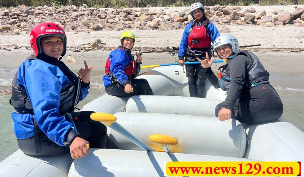 Rafting in Rishikesh अब महिलाएं भी कराएंगी गंगा में राफ्टिंग, 14 महिला रॉफ्टिंग गाइड बनी, महिला सशक्तिकरण पर सरकार की पहल