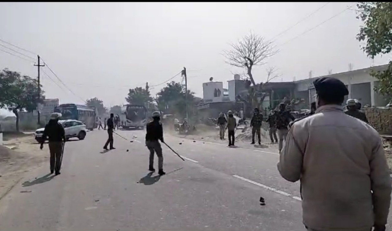 Umesh Kumar Viral Video लक्सर में पुलिस पर पथराव, उमेश कुमार ने बुलाई थी पंचायत, पथराव के पीछे कौन, क्या बोला उमेश गुट, देखें वीडियो
