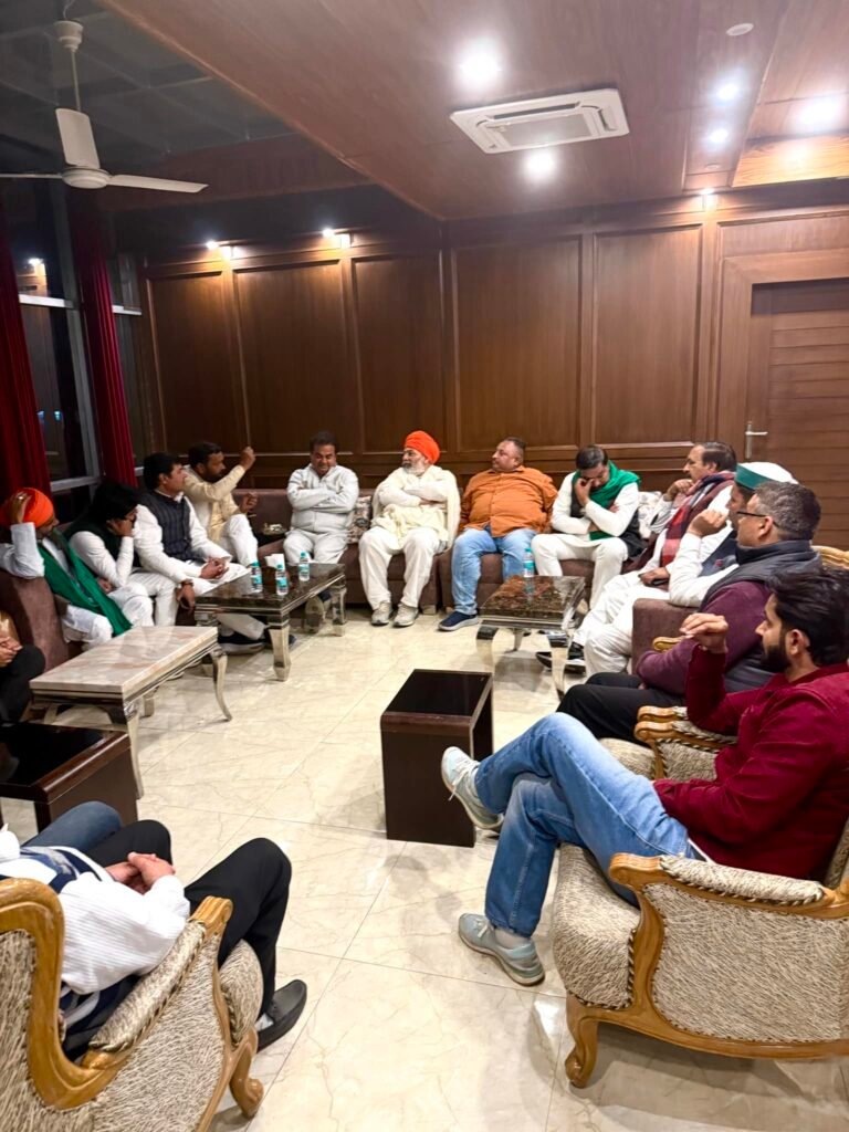 चैंपियन—उमेश कुमार विवाद में सुलह का रास्ता साफ, ये निकाला गया फार्मूला, किसान नेता राकेश टिकैत के प्रस्ताव पर दोनों पक्ष सहमत 3 चैंपियन—उमेश कुमार विवाद में सुलह का रास्ता साफ, ये निकाला गया फार्मूला, जेल से बाहर आएंगे चैंपियन