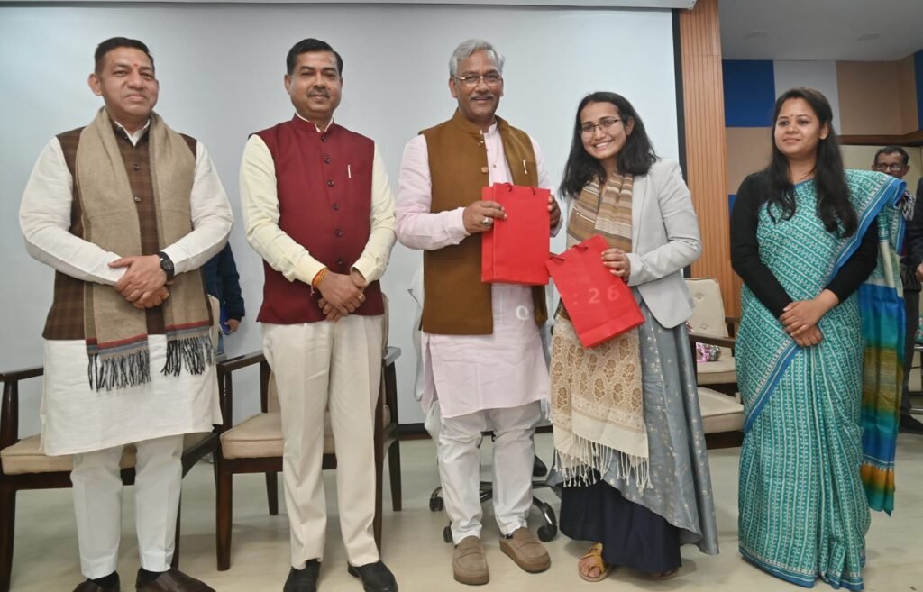 भांग की खेती के फायदे: हरिद्वार सांसद ने गिनाए भांग के फायदे, भांग से आर्थिक तरक्की कर रहे ग्रामीण