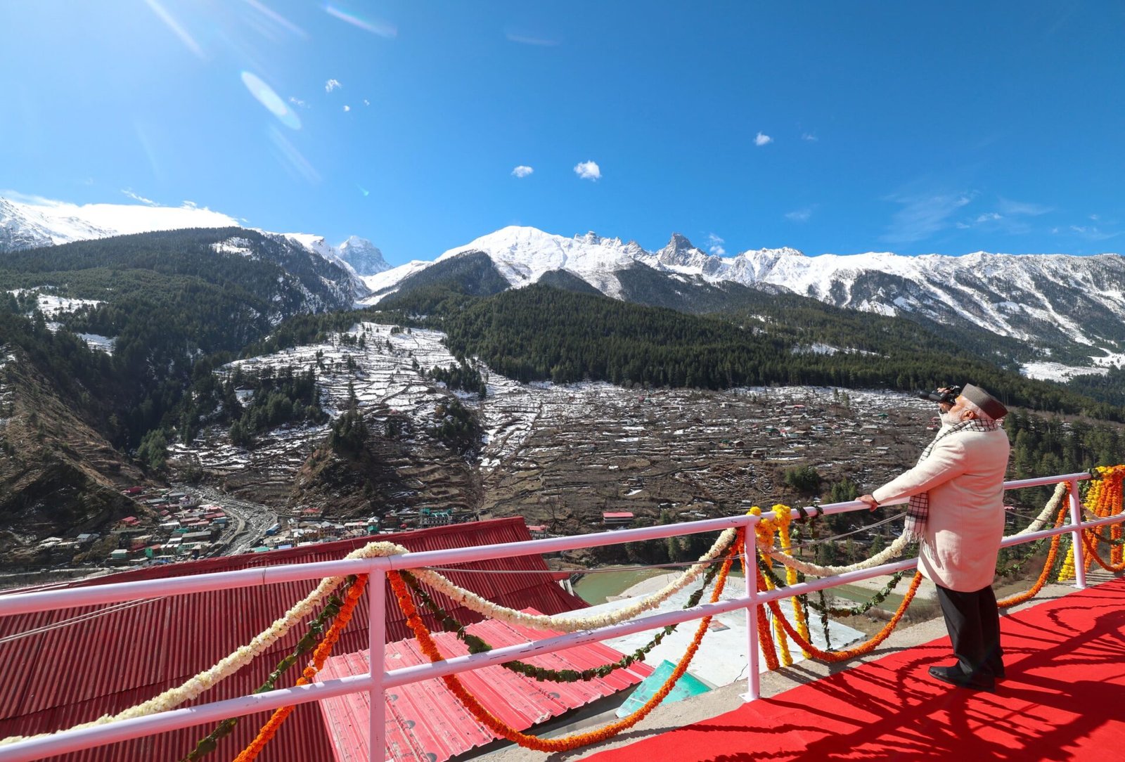 प्रधानमंत्री ने मुखवा से दिया शीतकालीन यात्रा का जोरदार संदेश, प्रधानमंत्री ने की ‘घाम तापो’ के तौर पर की उत्तराखंड विंटर टूरिज्म की ब्रांडिंग