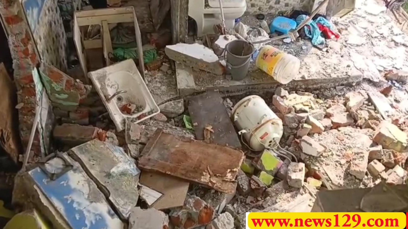 Haridwar Viral News: धमाके से गिरी मकान की दीवारें, बच्चों सहित पांच घायल, बम निरोधी दस्ते ने जांच शुरु की