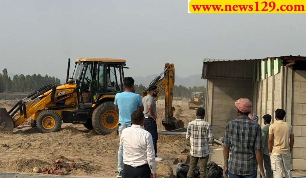 Property in Haridwar प्रोपर्टी डीलर ने कब्जा ली थी करोड़ों की सरकारी भूमि, कॉलोनी काटने की थी तैयारी, चल गया बुल्डोजर 2 Property in Haridwar प्रोपर्टी डीलर ने कब्जा ली थी करोड़ों की सरकारी भूमि, कॉलोनी काटने की थी तैयारी, चल गया बुल्डोजर