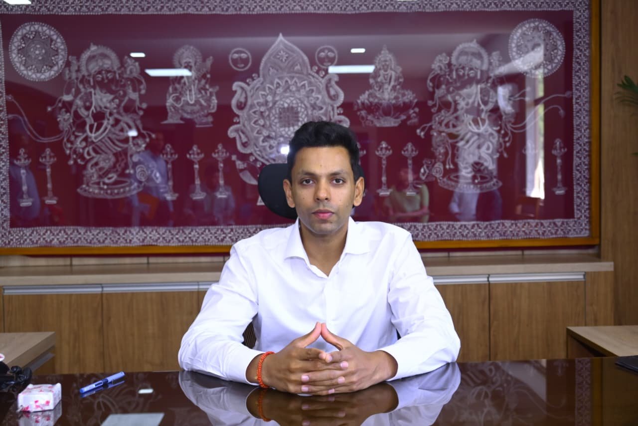 आईएएस अंशुल सिंह ने संभाला अल्मोड़ा डीएम का चार्ज, शिक्षा, स्वास्थ्य, रोजगार, पेयजल और खेल गतिविधियों को दी जाएगी प्राथमिकता