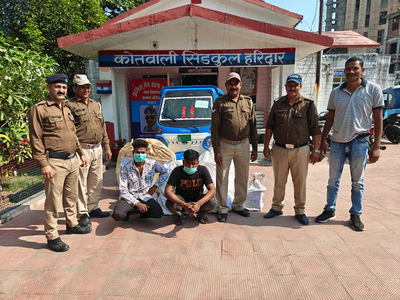 दिवाली की छुट्टियों में फैक्ट्री में सेंध, 5 लाख का माल चोरी; सिडकुल पुलिस ने 24 घंटे में दो चोर दबोचे- 10 IMG 20251023 WA0026