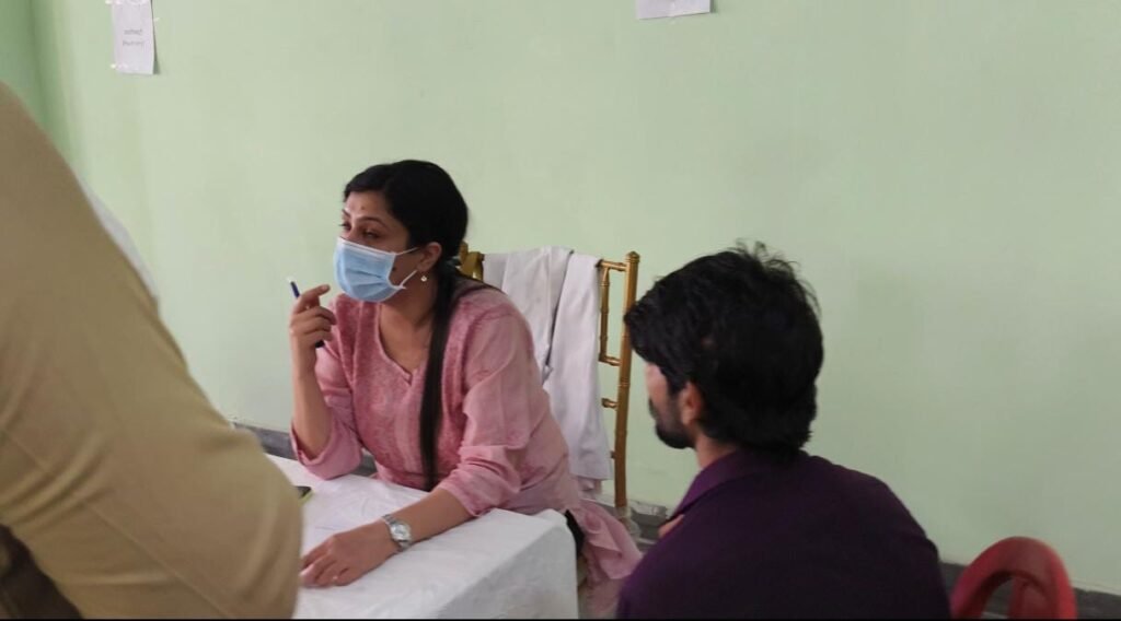 1581 लोगों की जांच, 45 यूनिट रक्तदान... पिरान कलियर में पहली बार सेवा, एकता और भाईचारे का संदेश गूंजा! 4 IMG 20251103 WA0059