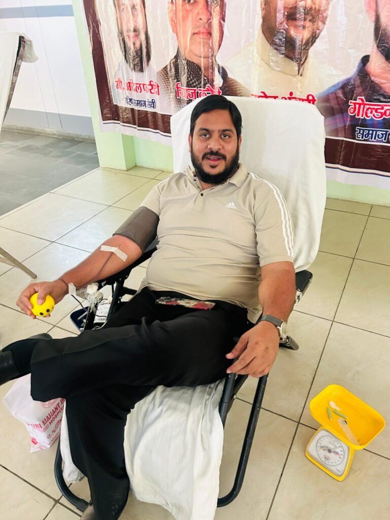 1581 लोगों की जांच, 45 यूनिट रक्तदान... पिरान कलियर में पहली बार सेवा, एकता और भाईचारे का संदेश गूंजा! 3 IMG 20251103 WA0081