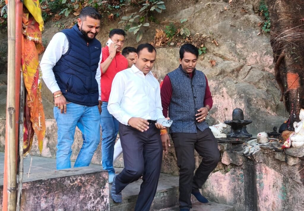 भीमगौड़ा कुण्ड के सौंदर्यीकरण का निर्देश: DM मयूर दीक्षित ने किया निरीक्षण- 3 IMG 20251112 WA0035