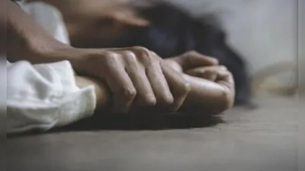 Haridwar News पंजाब की छात्रा के साथ हरिद्वार के होटल में रेप, नर्सिंग की छात्रा है, पुलिस ने जांच शुरु की 2 Haridwar News पंजाब की छात्रा के साथ हरिद्वार के होटल में रेप, नर्सिंग की छात्रा है, पुलिस ने जांच शुरु की