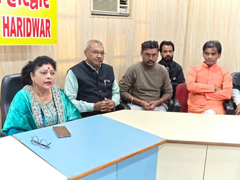 उर्मिला ने फिर जारी किए पूर्व विधायक सुरेश राठौर के आडियो और वीडियो, पत्नी की प्रेस के बाद सोशल वॉर शुरु, देखें वीडियो