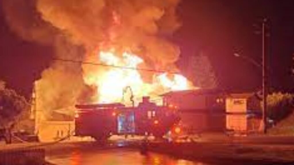 Haridwar Viral News शराब के ठेके पर स्टोर में सो रहा युवक जिंदा जला, दो लोगों को किसी तरह बचाया