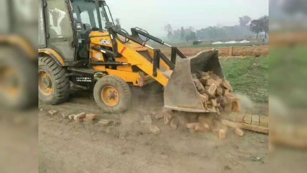 Property in Haridwar अवैध कॉलोनी पर चला एचआरडीए का बुलडोजर, 25 बीघा में बन रही थी कॉलोनी, करोड़ों फंसे